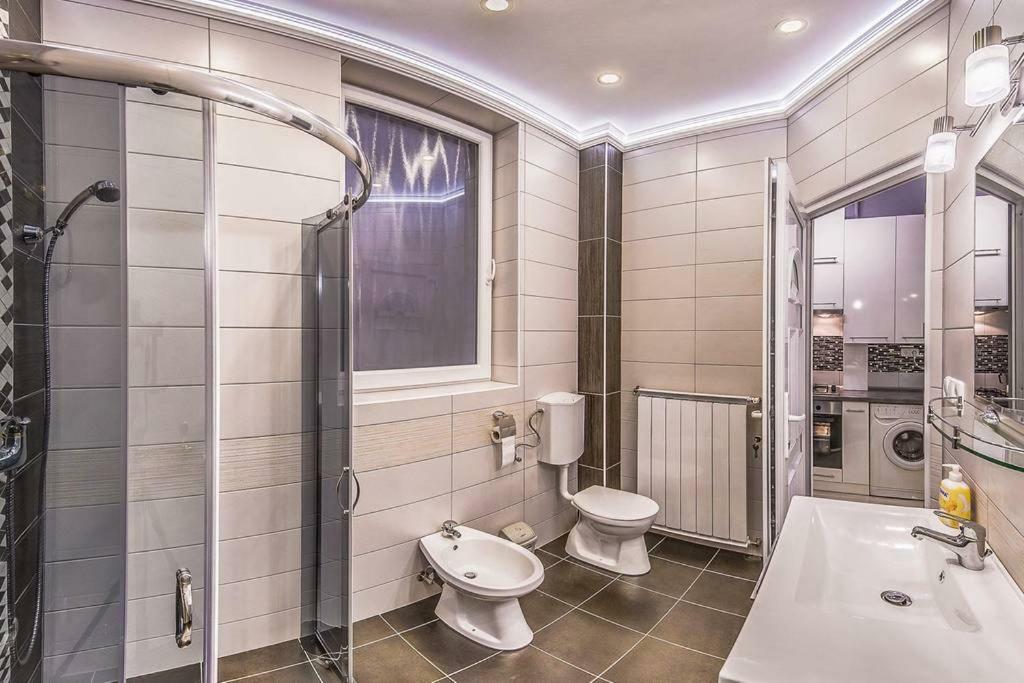 Oktogon Downtown Studio Будапеща Екстериор снимка
